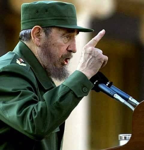 FunRRHHTunas's tweet photo. #Fidel: "Educar es sembrar valores, es desarrollar una ética, una actitud ante la vida.Educar es sembrar sentimientos". #SinPerderUnDía
#FidelPorSiempre https://t.co/buqMyCb8Hd