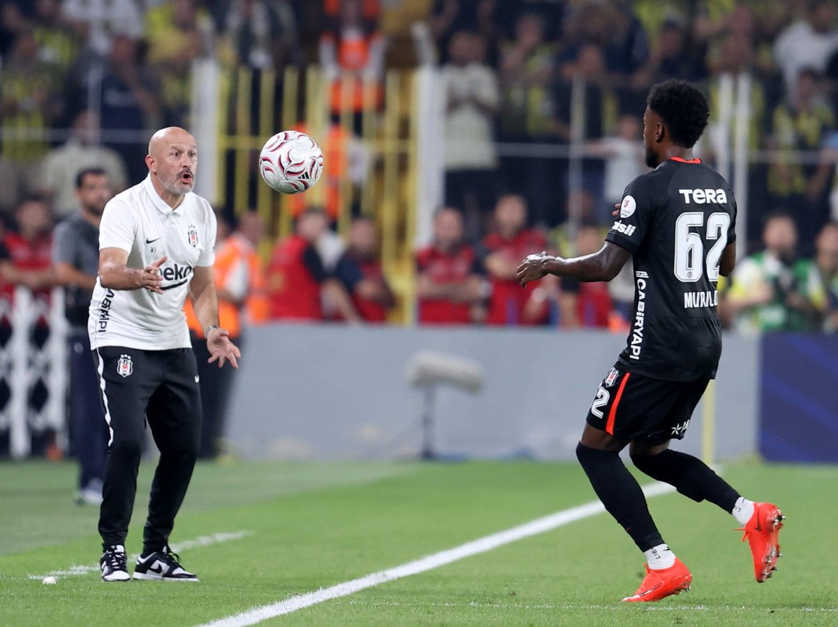 spordepormedya's tweet photo. Vincenzo Italiano: "Maçtan önce tek forvet ve bir on numarayla oynayacaklarını düşünüyorduk az çok, öyle de oldu. Savunmada da biz arka tarafta sayısal eşitlik kurmaya çalıştık. Oyunun devamında öyle oldu. Rıdvan bugün gol attı. Bir bekin gol atması takımın gelişimini gösteriyor. Trossard da gayet iyi bir pas verdi ona. Topları kazanmaya çalıştık hızlı şekilde, bunu başardık. Vedat Muriqi'ye de şans vermemeye çalıştık, böyle de oldu. Önemli olan kontratak kullanmamak lazım, gömülü savunma olur, ben bunu istemiyorum. Rakip kalenizden ne kadar uzak kalırsa o kadar iyidir."