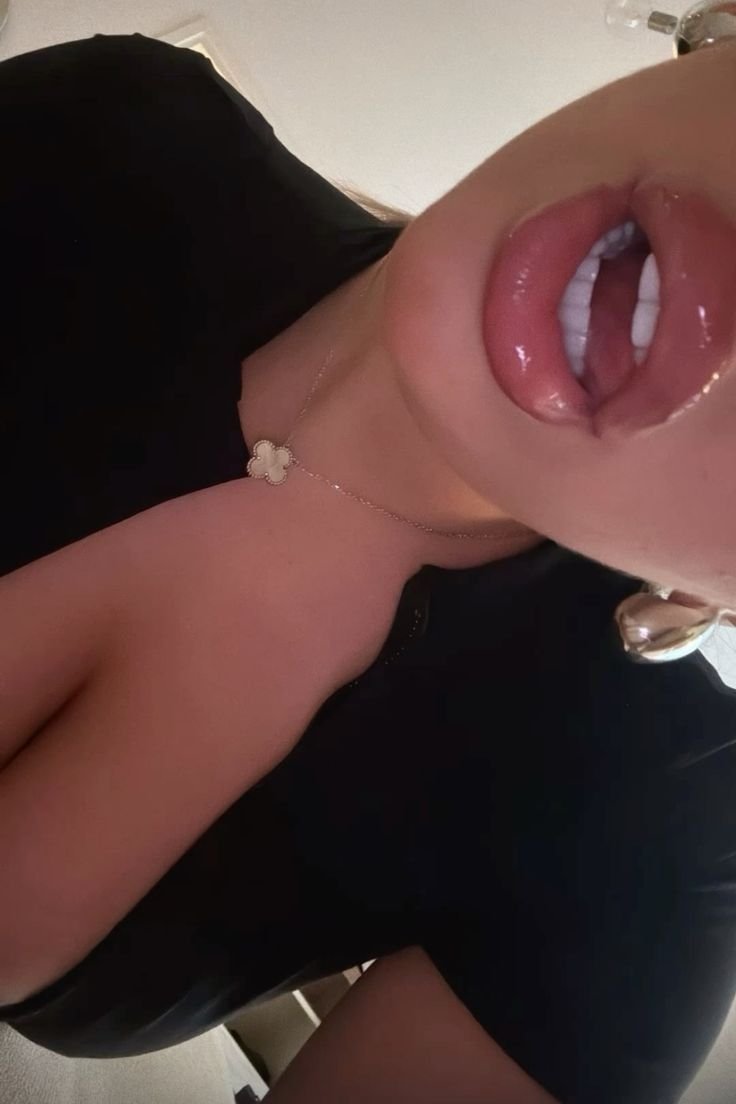 wicheiyr_mul's tweet photo. if u need gooning butttt pics ❤️ thisss 😚 https://t.co/8zppfcGwEI