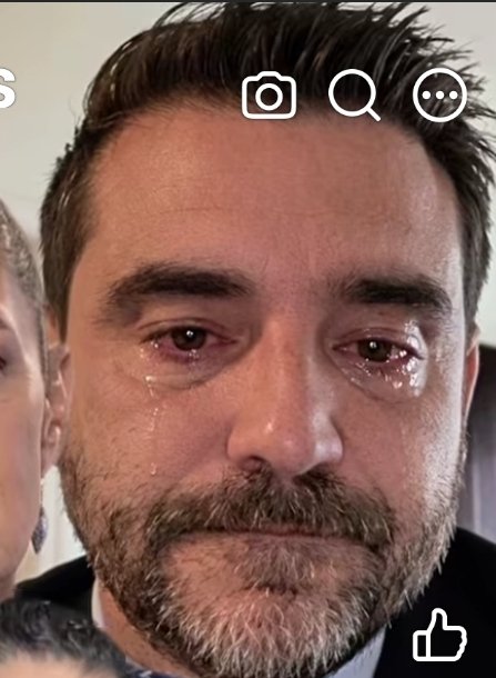BQuechi28195's tweet photo. @SimonLevyMx Aquí estatus novio llorando porque la PresidentA le cumplió su deseo de aparecer en la mañanera junto con el feminicida Cerimedo https://t.co/LkdFpXCAHh
