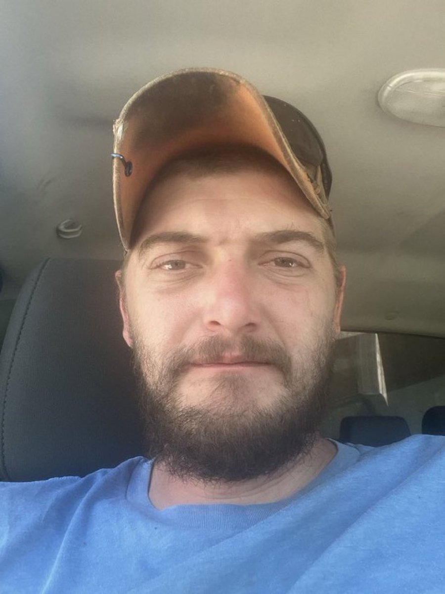 Jacksonh3awk's tweet photo. Hey https://t.co/Tv0nJRip4r