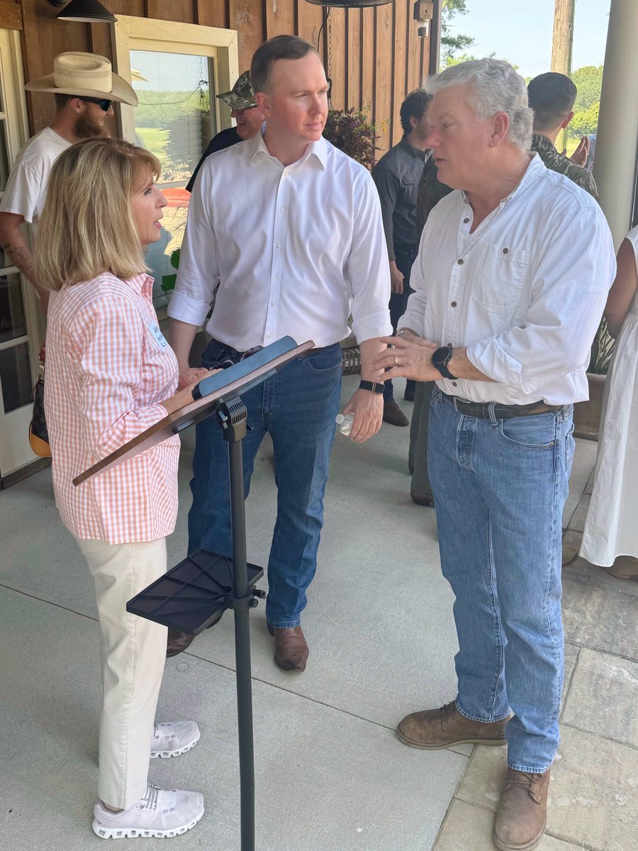 RepBrianJack's tweet photo. Today, I was honored to address hundreds of sportsmen from across our Congressional District at the annual Dinner and Doves lunch in Whitesburg.

Dinner and Doves is an enduring Georgia tradition that celebrates our agricultural heritage, brings neighbors and friends together, and kicks off the start of dove season with fellowship and good Southern food.

Thank you to the entire NG Turf team for hosting another record-breaking event!

@NGTurf