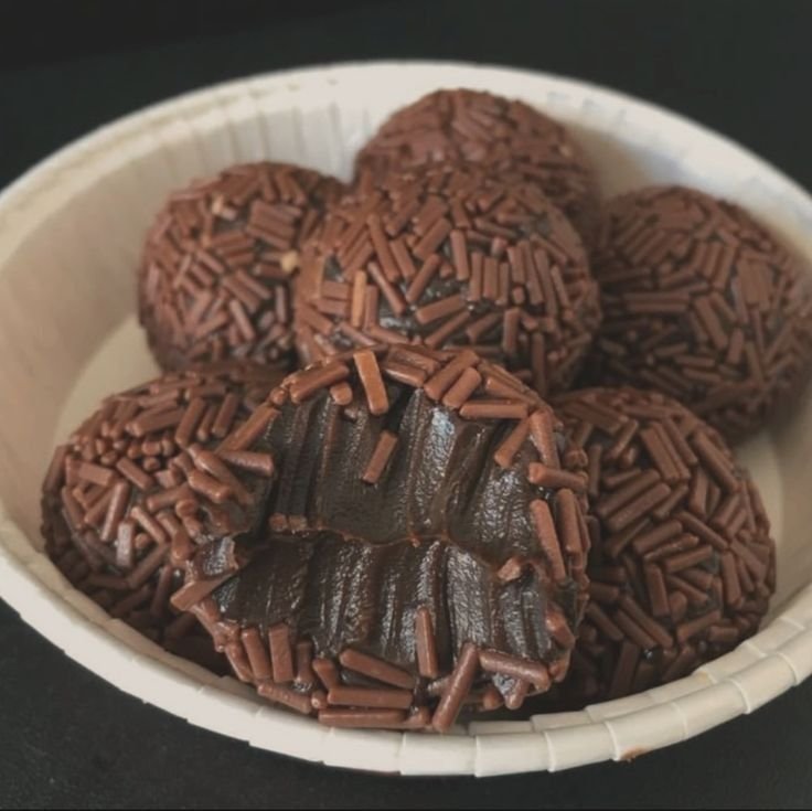 Mb3_Monkei's tweet photo. Fome de um chocolate bem delicioso https://t.co/dYTaebHPPI