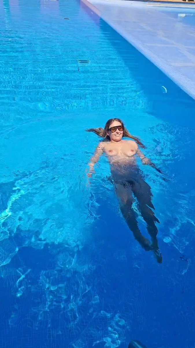marinasdream_'s tweet photo. Naked in a swimming pool in a naturist camping

🎬 Full video now available
⚡️https://t.co/67guzBdhIt⚡️

🔥Enjoy my hottest content without limits. First month just $7. Daily new videos, no PPV, all included https://t.co/aK8HNyg7Tt