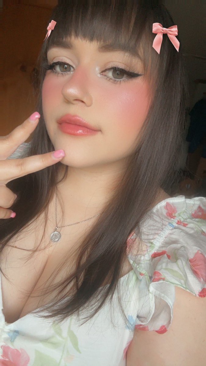 _dswee's tweet photo. i feel cute today ! https://t.co/eWoxYrgii4