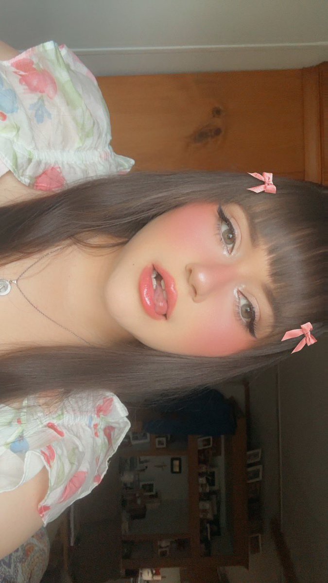 _dswee's tweet photo. i feel cute today ! https://t.co/eWoxYrgii4