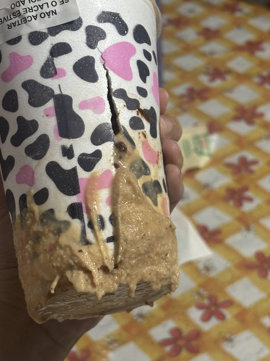 naoeamusse's tweet photo. é isso que o 99 Food faz com os clientes e o milkymoo
desgracados e ainda recusaram o reembolso como q come uma porra dessa https://t.co/ZFYsRR1V4z