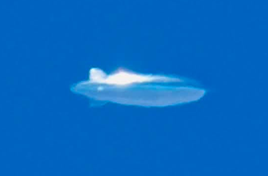 stratoballoon's tweet photo. After its 27-day journey to Japan and back, @sceyeofficial’s stratospheric platform caused some confusion yesterday over San Diego. Today, it performed some fancy maneuvers over the company’s HQ in Moriarty, New Mexico. #HAPS #MisteriousAirship #UFO #UAP #Balloon #Roswell https://t.co/YYmkrPHroq