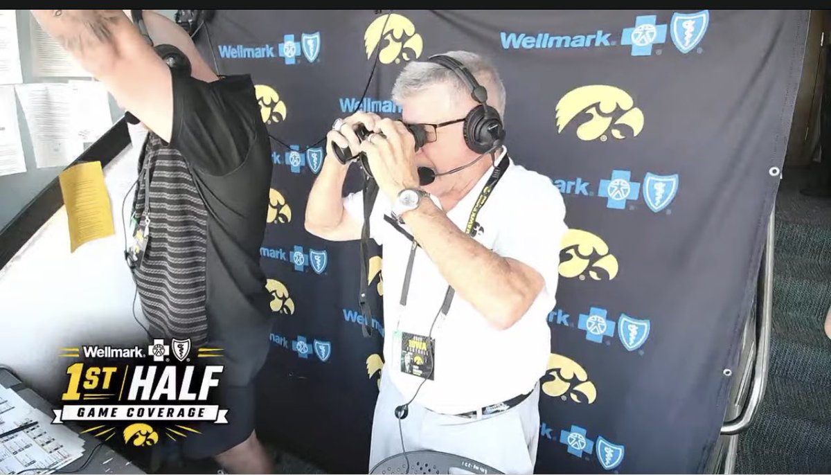 MiaOBrienTV's tweet photo. We are SO back (and loving the enhanced #BuddyBoyCam, @goHawks1987 @swishhawk23 !!) 

#TouchdownIowa https://t.co/vKDy6QGJti