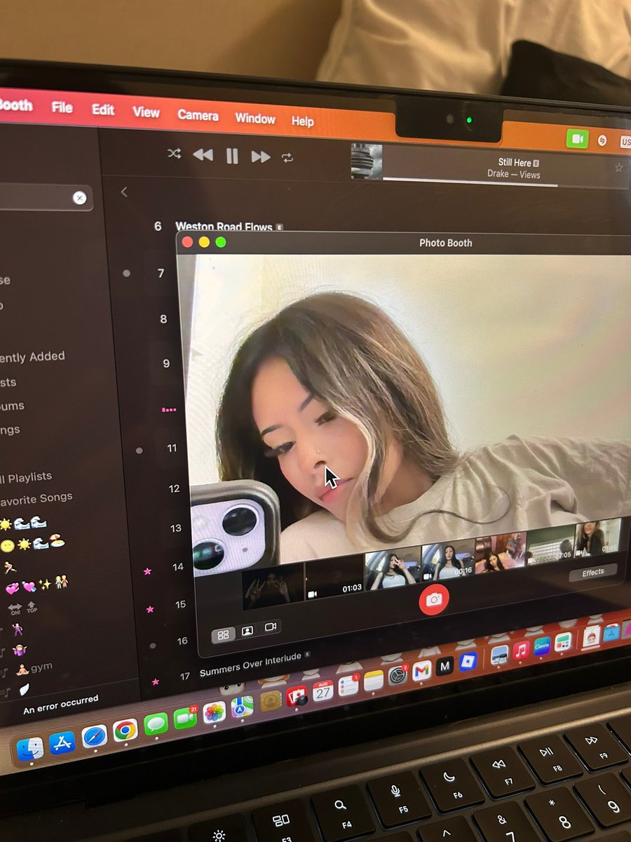 bbgmimii's tweet photo. macbook pics >😛 https://t.co/EkM9cdsHCa