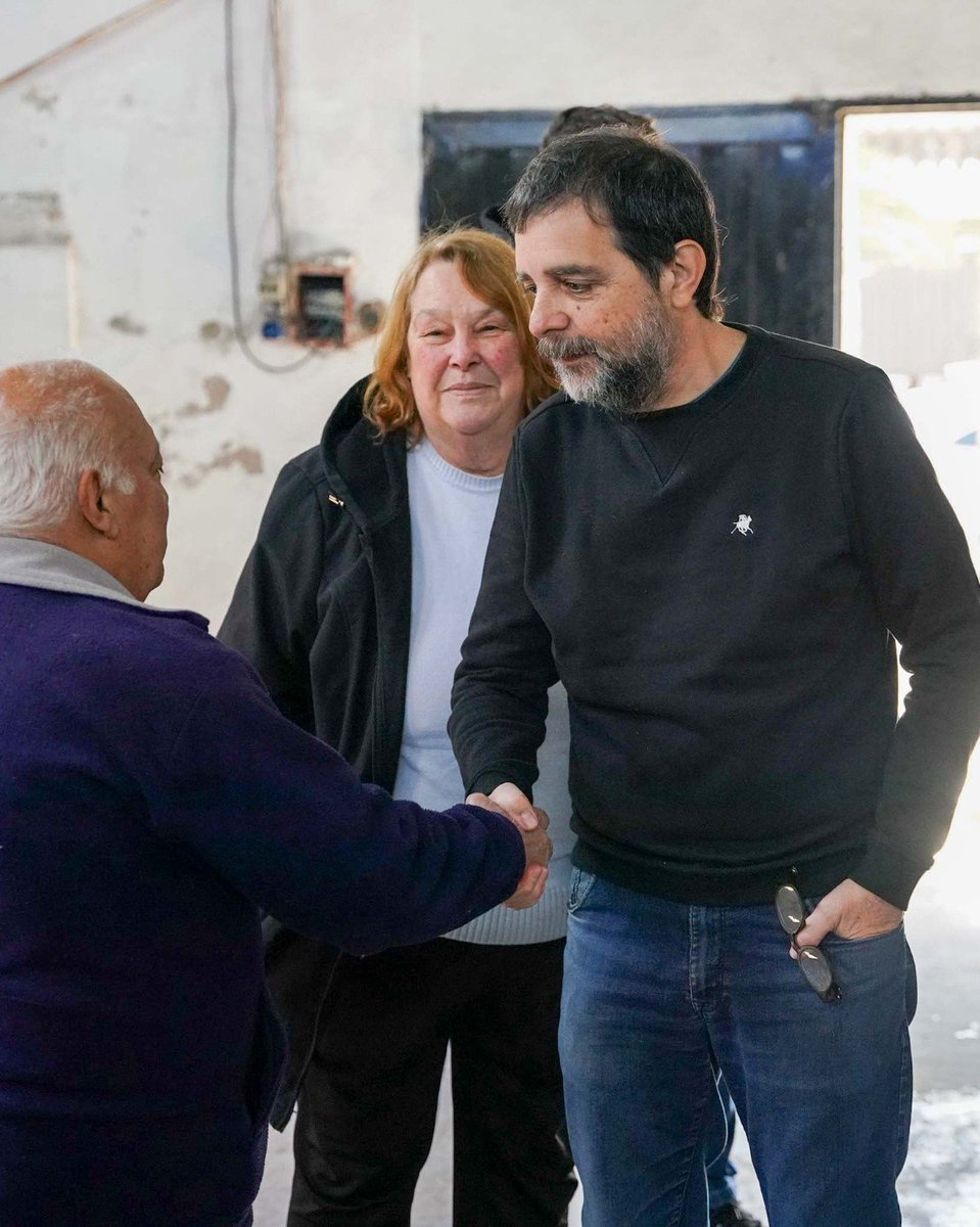 fmoreiraok's tweet photo. Compartí la asamblea de la Sociedad de Fomento Honor y Patria, un espacio social y deportivo fundamental en la vida de las vecinas y vecinos de Barrio Necochea.  

Desde San Martín, estamos acompañando a esta institución en la tarea de lograr la personería jurídica, porque sabemos la importancia que tienen los clubes de barrio en el entramado social.