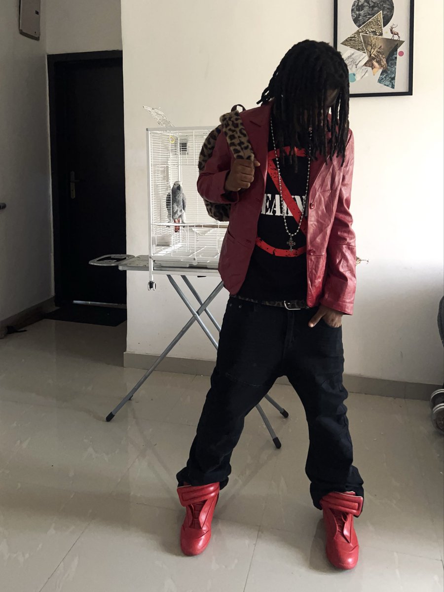 WHOTFISDRACO's tweet photo. LOOK BOOK https://t.co/Oa6qL83Xzc