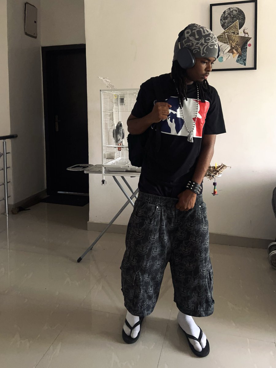 WHOTFISDRACO's tweet photo. LOOK BOOK https://t.co/Oa6qL83Xzc