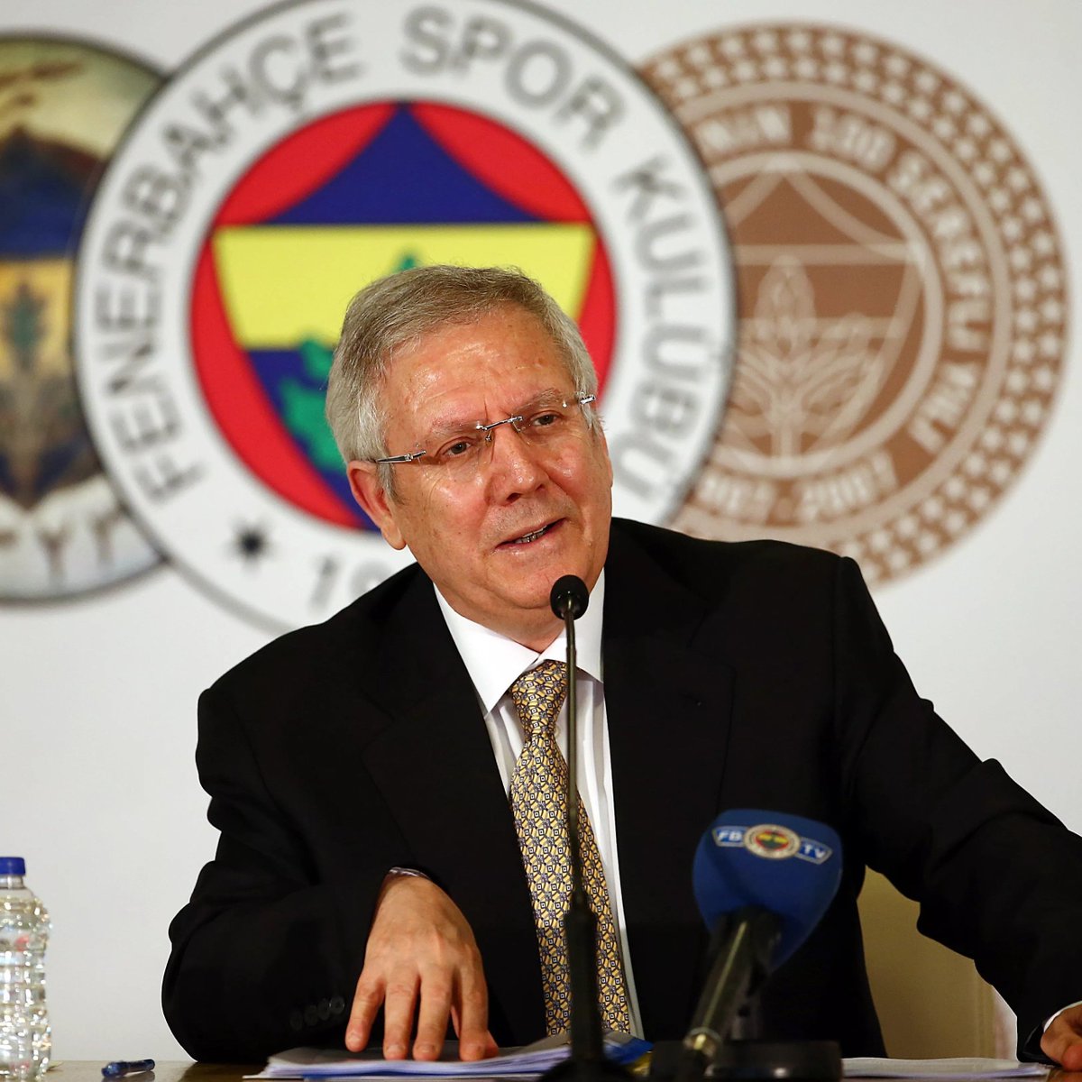 bpthaber's tweet photo. Aziz Yıldırım: "Bir başkanın dövdüğü hakemin hakemliğini devam ettiremezsiniz!" https://t.co/PKIvgHOURj