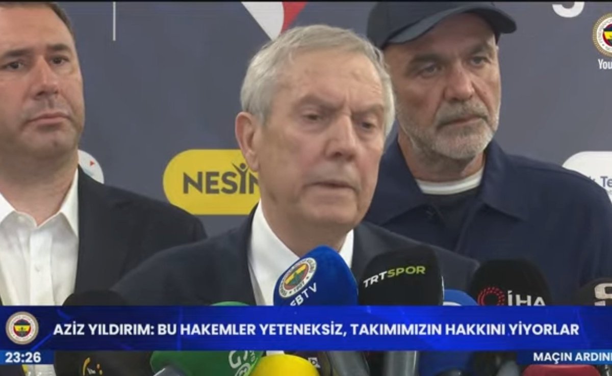 TekYolFener's tweet photo. Aziz Yıldırım: "Ben konuşmaya başlarsam, beni kimse durduramaz! Haberleri olsun.." https://t.co/zPWgDWv7AX