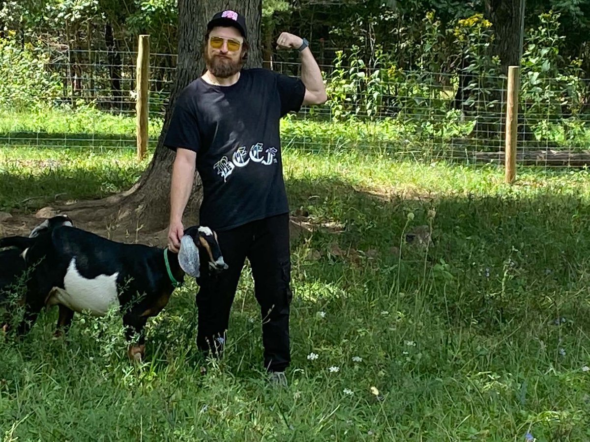 Generation_XMan's tweet photo. Today I got to meet some goats in my @BEEFTCB shirt! https://t.co/6jThqF3nVB