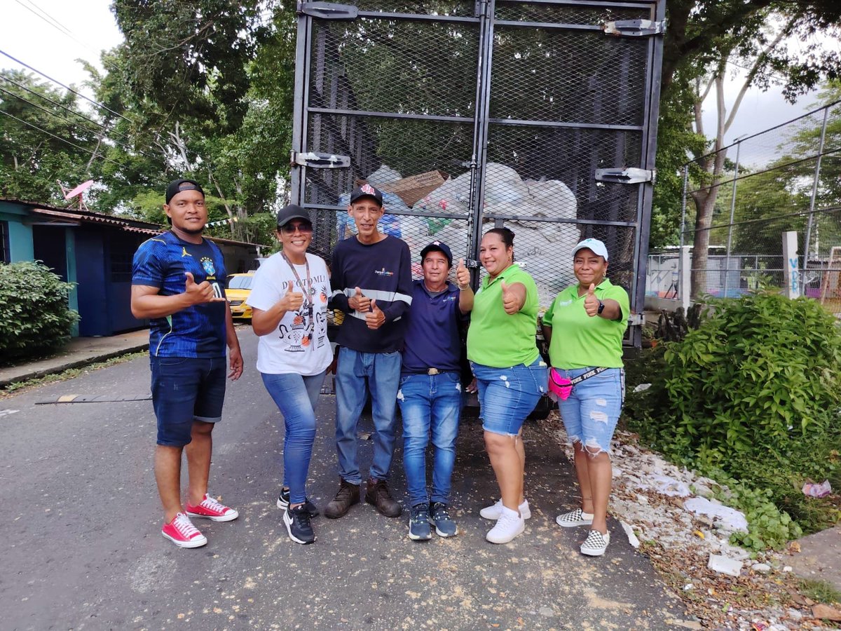 Rodriguez_Olmos's tweet photo. Tus sábados en Parque Lefevre:

✅️ Curso de Costura
✅️ Clases de natación para niños
✅️ Aqua aerobics
✅️ Típico para Niños 
✅️ Ballet
✅️ Funcionales
✅️ Taller para Mujeres Embarazadas 
✅️ Jornada de reciclaje Móvil https://t.co/9zxbhcCZKl