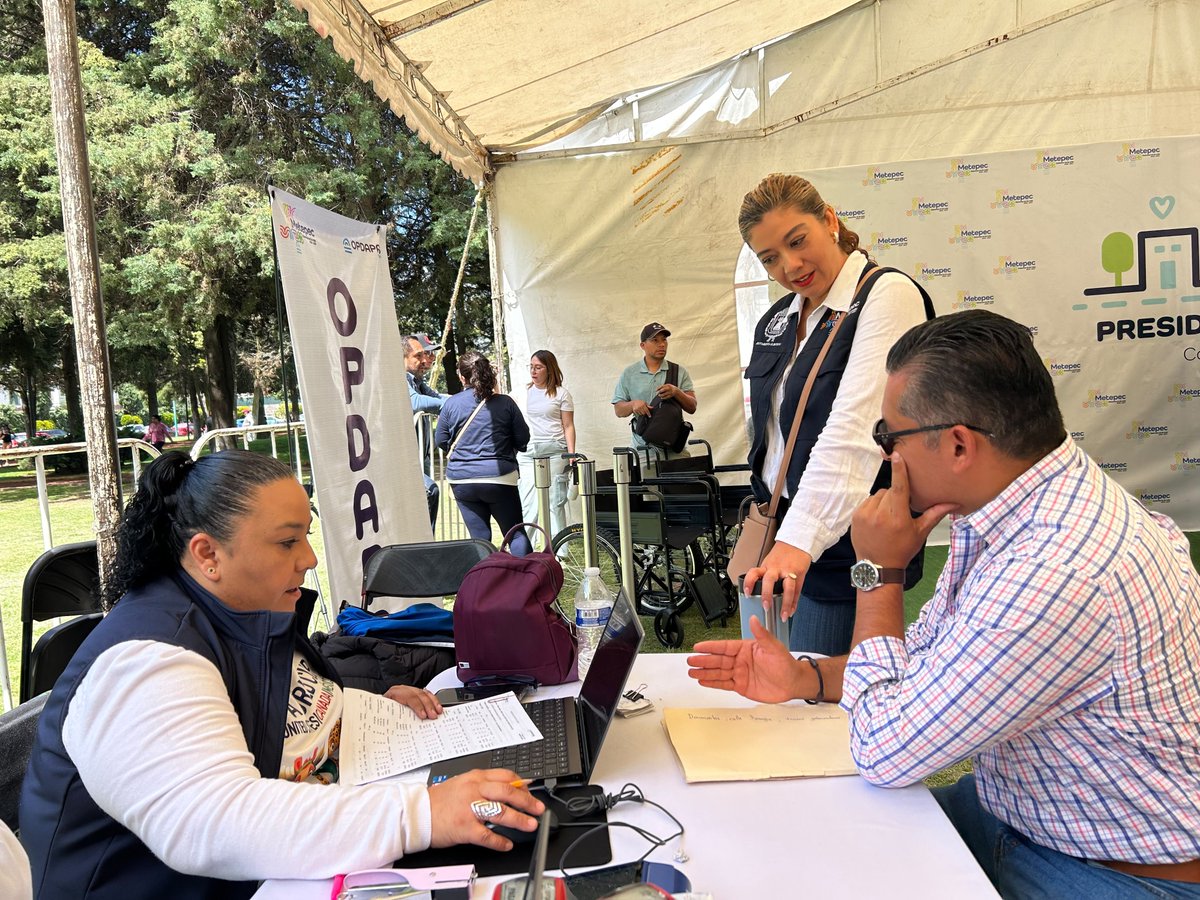 MetepecOPDAPAS's tweet photo. Presidente en tu calle en Parque la Providencia fue todo un éxito, donde el OPDAPAS de Metepec estuvo presente atendiendo tus dudas, reportes y peticiones.
#EstamosEnLaRuta 
@FerFlores_Emp 
@MetepecGobierno https://t.co/Sid2JaY4Gb