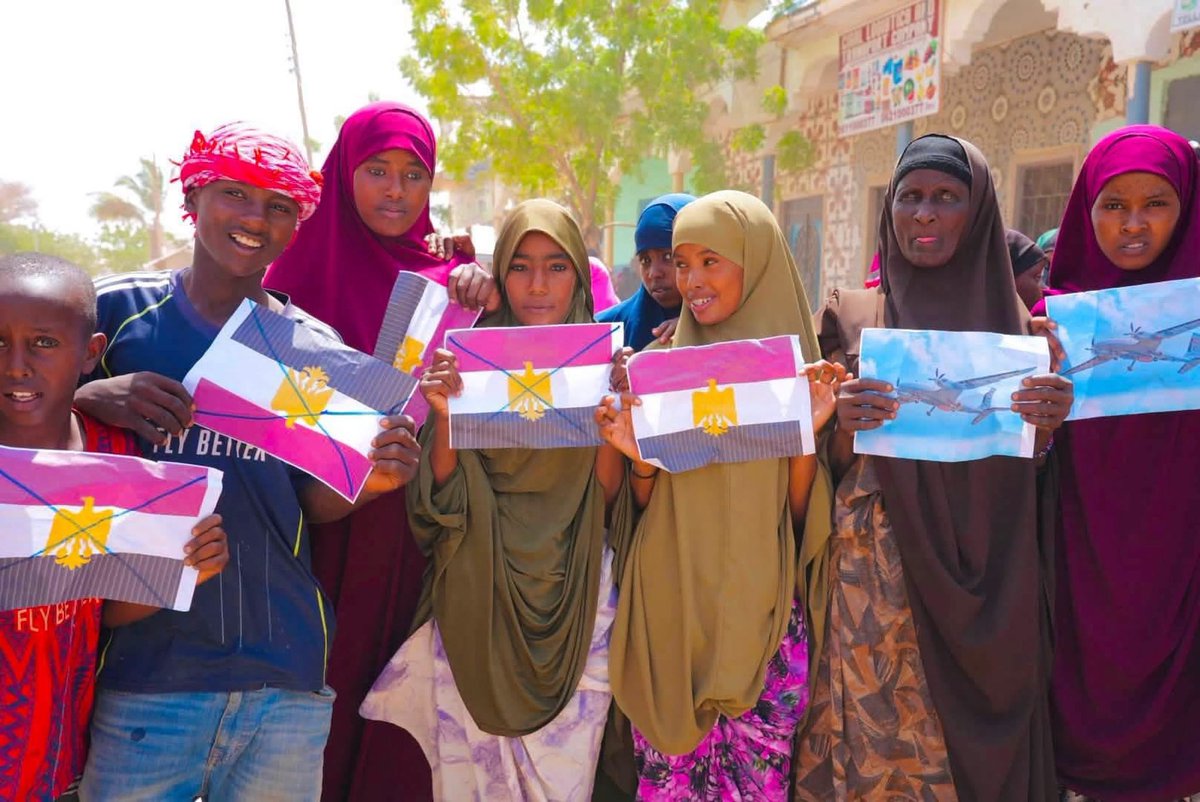 Abashajii's tweet photo. As I reported earlier, Ethiopian forces took control of the Doolow scene after the drone attack against Taliye Shub, treated him in their hospital, said they would investigate, and later transferred him to Nairobi by military helicopter.

Jubaland immediately blamed Turkey and the Somali government, while The fedral government denied responsibility.

Within 10 minutes, SIS—the Israeli-Emirati intelligence network in Somalia—flooded social media with anti-Turkish propaganda.

Then, within 24 hours, an organised demonstration targeted both Turkey and Egypt, with Turkish and Egyptian flags burned in the streets.

But why Egypt?

Egypt has no military base in Somalia and no significant political influence over Somali politics. Yet Egypt has a decades-long geopolitical confrontation with Ethiopia, particularly over the Nile and the GERD.

So why was Egypt suddenly brought into a Somali incident?

Was the attack staged or exploited to serve Ethiopia’s geopolitical agenda—first controlling the scene and evidence, then helping shape an anti-Turkish and anti-Egyptian narrative?

The sequence raises serious questions about who was behind the attack and who
benefited from its aftermath.

USE YOUR BRAIN FREELY

@AJEnglish 
@MarioNawfal 
@_hudsonc 
@AlArabiya 
@SaudiNews50 
@HSNQ_NISA 
@AhmedMoFiqi 
@Reuters