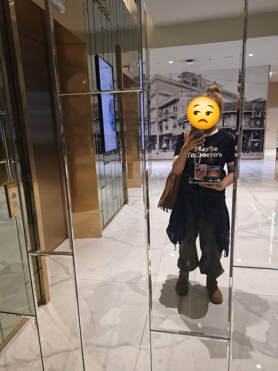 forbidd3nforc3's tweet photo. Forgot to take pic of it when it's arrived 🙂↔️
#Sloth #GawinCaskey 👕
#MINISOxLISA🪆
#SIMPLEWHEN 🧦 #JoongArchen https://t.co/qrDs7MKvqP