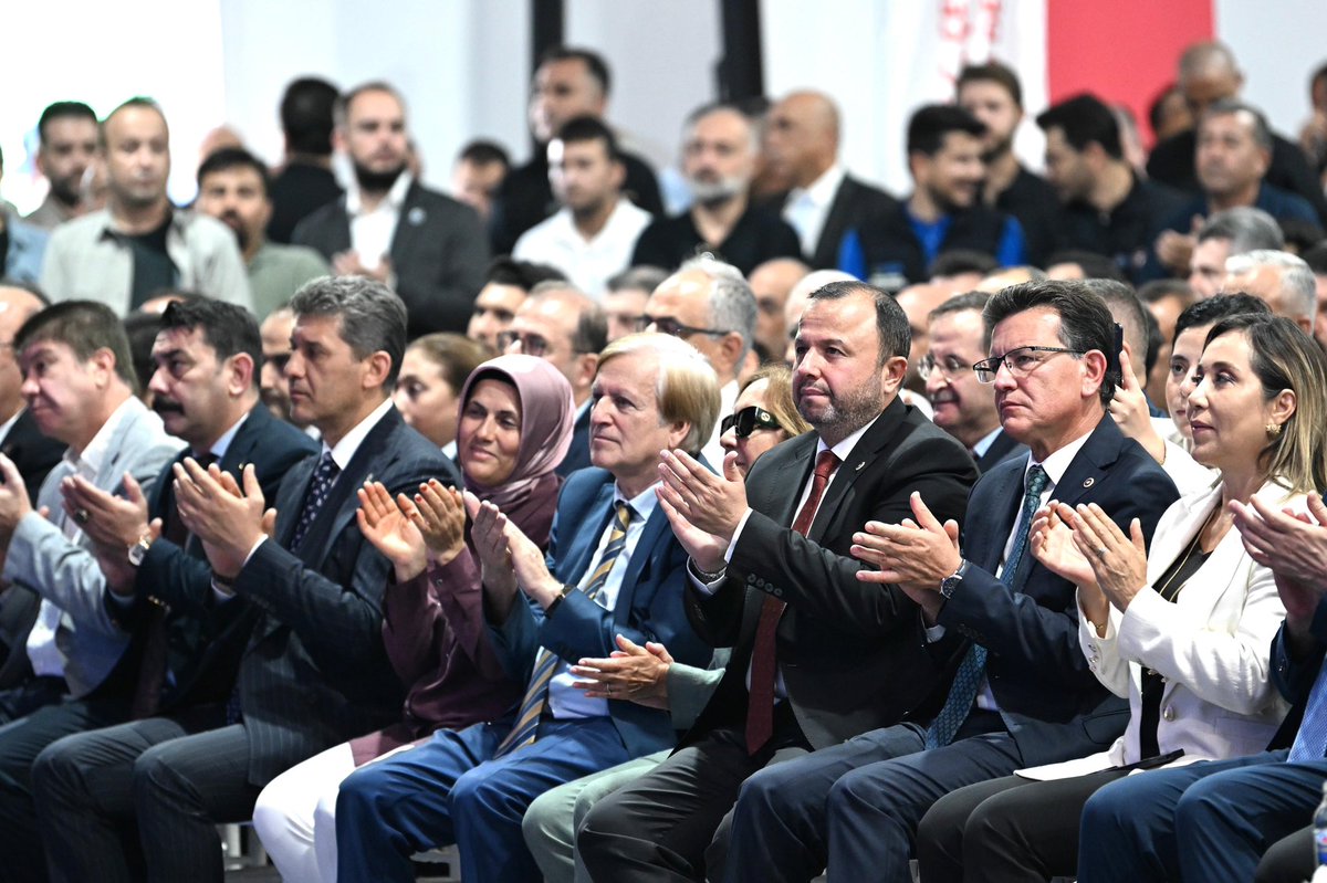 ethemtas's tweet photo. 📍 Antalya

Antalya’mız, Türkiye’nin ev sahipliğinde gerçekleştirilecek COP31’e hazırlanıyor. 🌿🇹🇷

COP31 Başkanı ve Çevre, Şehircilik ve İklim Değişikliği Bakanımız Sayın Murat Kurum ile Kültür ve Turizm Bakanımız Sayın Mehmet Nuri Ersoy’un katkılarıyla; COP31 alanı ve oteller bölgesinin ulaşım altyapısını güçlendirecek yolların açılışını gerçekleştiriyoruz.

Antalya’mızı dünya çapında organizasyonlara daha güçlü şekilde hazırlıyor, şehrimizin geleceğine değer katacak yatırımları hayata geçiriyoruz.

Antalya’mıza ve ülkemize hayırlı olsun. 🇹🇷
@murat_kurum @MehmetNuriErsoy @turkiyecop31