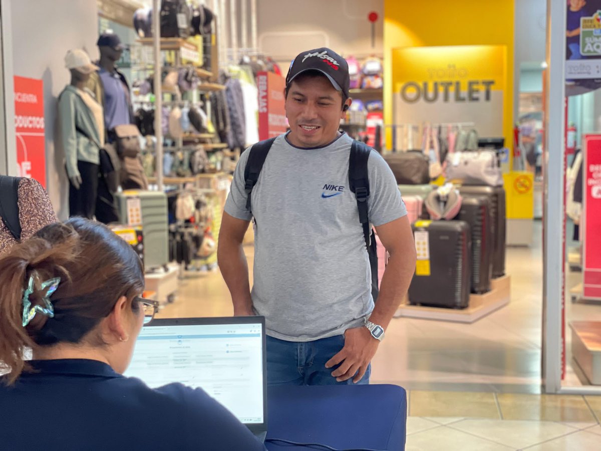 TSEGuatemala's tweet photo. En septiembre, mes de la patria, el #TSEGuatemala lleva el empadronamiento a los siguientes centros comerciales

¡No olvides tu DPI!

📍Pradera Vistares 
🕑 De lunes a viernes de 10:00 a 17:45 horas y sábado de 10:00 a 16:00 horas

📍Plaza Atanasio Tzul 
🕑 De lunes a viernes de 09:00 a 16:30 horas y sábado de 09:00 a 16:00 horas

#EmpadronarseEsDerechoCiudadano
#2026AñoParaEmpadronarte