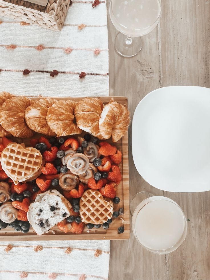 IsabellaDarjd's tweet photo. What are you instant icks in someone while in a relationship? https://t.co/F23tNyNHuO