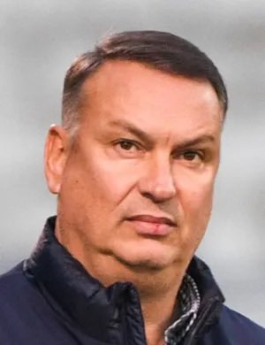 bougatsinho's tweet photo. Οσσανλης σε Γρηγορίου: 
- Κοουτς έχουμε ένα Σέντερ μπακ και παίζουμε με Γενσεν (10αρι) κ είναι 5 Σεπτεμβρίου, θα πάρουμε αμυντικό;

- Αν είναι να πάρουμε για να πάρουμε, τότε ίσως να μείνουμε έτσι. Αν δεν ταιριάζει όχι. Θα τα κανονίσει ο πρόεδρος 

ΠΧΑΧΑΧΑΧΑΧΑΑΧ

#arisfc #aris https://t.co/aMwfGfKVbi