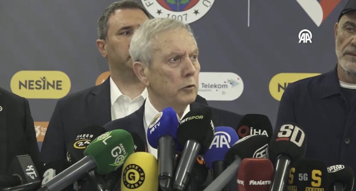 Fener's tweet photo. Aziz Yıldırım:

"Gerekirse herkesin istifasını isteriz." https://t.co/gtUDKeMEBW