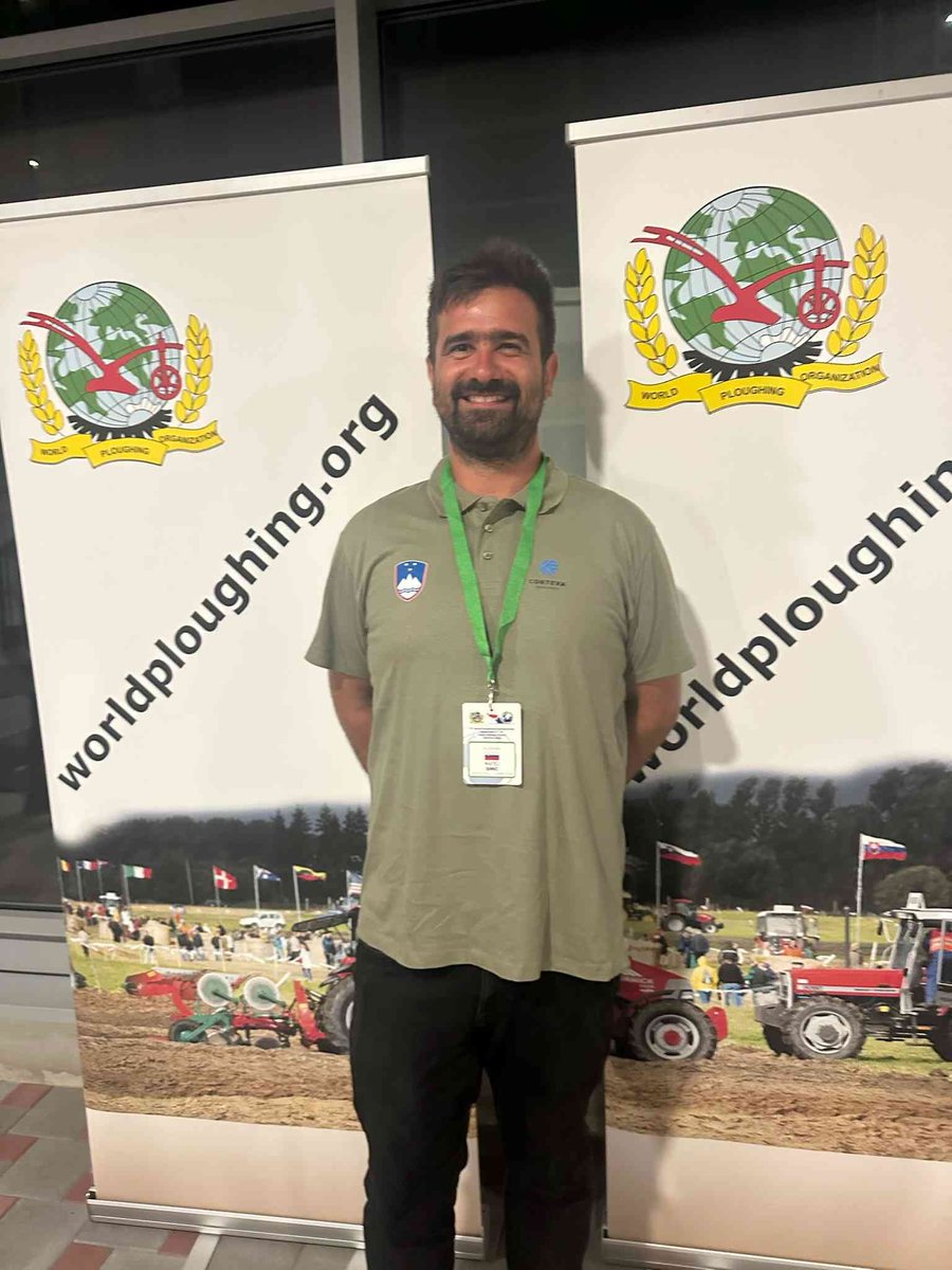 jciglerkralj's tweet photo. Slovenija ima svetovnega prvaka v oranju! 💪🚜🥇🏆 Čestitam, Matej Sinic! 🤝👍👏 Čestitam tudi našemu tekmovalcu Igorju Pateju in celi ekipi, ki je prigarala ta izjemni dosežek! Zelo zelo ponosni smo na vas! 🇸🇮 https://t.co/cv2qlb3Jbb