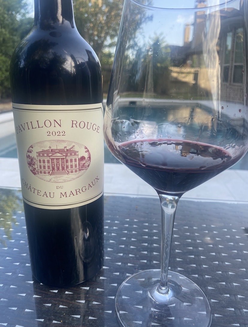 lebonvinfr's tweet photo. Here’s what was #inmyglass 🍷
BORDEAUX, in southwestern France, has over 60 appellations. Its maritime climate, shaped by the Atlantic and Gironde estuary, moderates temperatures and supports a long growing season. Diverse soils nurture Cabernet Sauvignon, Merlot, Cabernet Franc, Petit Verdot, Malbec and Carmenère, alongside Sémillon, Sauvignon Blanc and Muscadelle. From Bordeaux, we narrow our focus to the Médoc Peninsula.
HAUT-MÊDOC, the southern part of the Médoc Peninsula closest to Bordeaux, stretches along the Gironde Estuary. Its maritime climate and well-drained gravel soils favor Cabernet Sauvignon, complemented by Merlot, Cabernet Franc and Petit Verdot. Its six communal appellations are Margaux, Moulis-en-Médoc, Listrac-Médoc, Saint-Julien, Pauillac and Saint-Estèphe.
MARGAUX , the southernmost of Haut-Médoc’s six communal appellations and closest to Bordeaux, has the highest number of 1855 Classified Growths, with 21. Its deep Garonne gravels over clay-limestone subsoils benefit from a temperate oceanic climate influenced by the Atlantic and Gironde Estuary. Cabernet Sauvignon leads, followed by Merlot, Cabernet Franc and Petit Verdot. Its estates include Château Margaux, one of Bordeaux’s five Premiers Grands Crus Classés.
The wine #inmyglass is Pavillon Rouge, the historic second wine of Château Margaux, dating back to the 17th century and formally named since 1906. It’s made by the same team with the same care as the Grand Vin, using grapes from the estate that express its style. The blend relies primarily on Cabernet Sauvignon, along with Merlot, Cabernet Franc, and Petit Verdot, depending on the vintage. The 2022 blend is 64% Cabernet Sauvignon, 24% Merlot,7% Petit Verdot, and 5% Cabernet Franc. The estate describes2022 as its most powerful Pavillon Rouge to date, yet still balanced.
It showed beautifully with herb-crusted lamb and a red wine reduction, alongside pommes Anna and roasted vegetables.
À votre santé 🍷
Thanks for traveling through the wine #inmyglass @damewine @yycbikefoodwine
#chateaumargaux #pavillonrouge