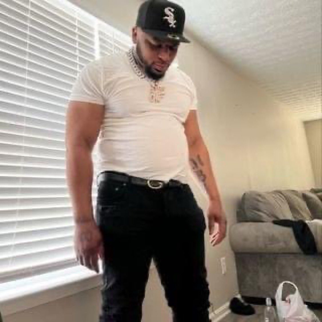 1kstoopid's tweet photo. @reallyyrichhhh @YoungboySnippet reminder that this what durk sees every night before he goes to sleep https://t.co/n8eVv8L2Hn
