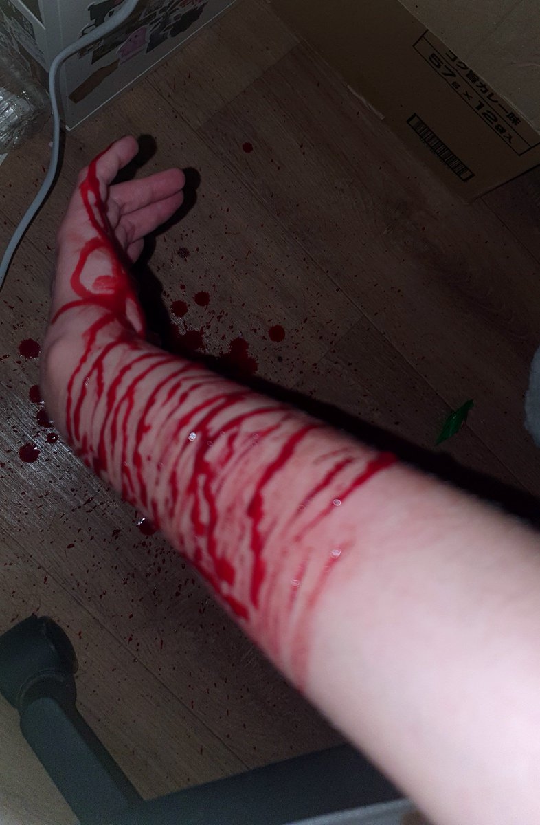 nikolasaturday7's tweet photo. SFX MAKEUP PRACTICE
small styro thing, i still have things to do so idk if ill do more or post it tonight https://t.co/69vJYkEMFS
