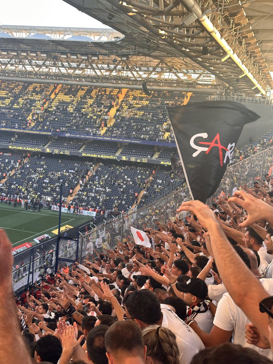 JooNeft's tweet photo. FORZA BEŞİKTAŞ. https://t.co/GZjrt5CFpc