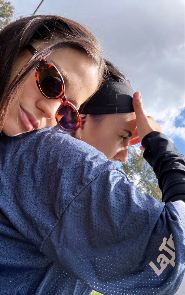 Sol21gsm's tweet photo. Más lindas🥰 https://t.co/2BSHMVzUfK