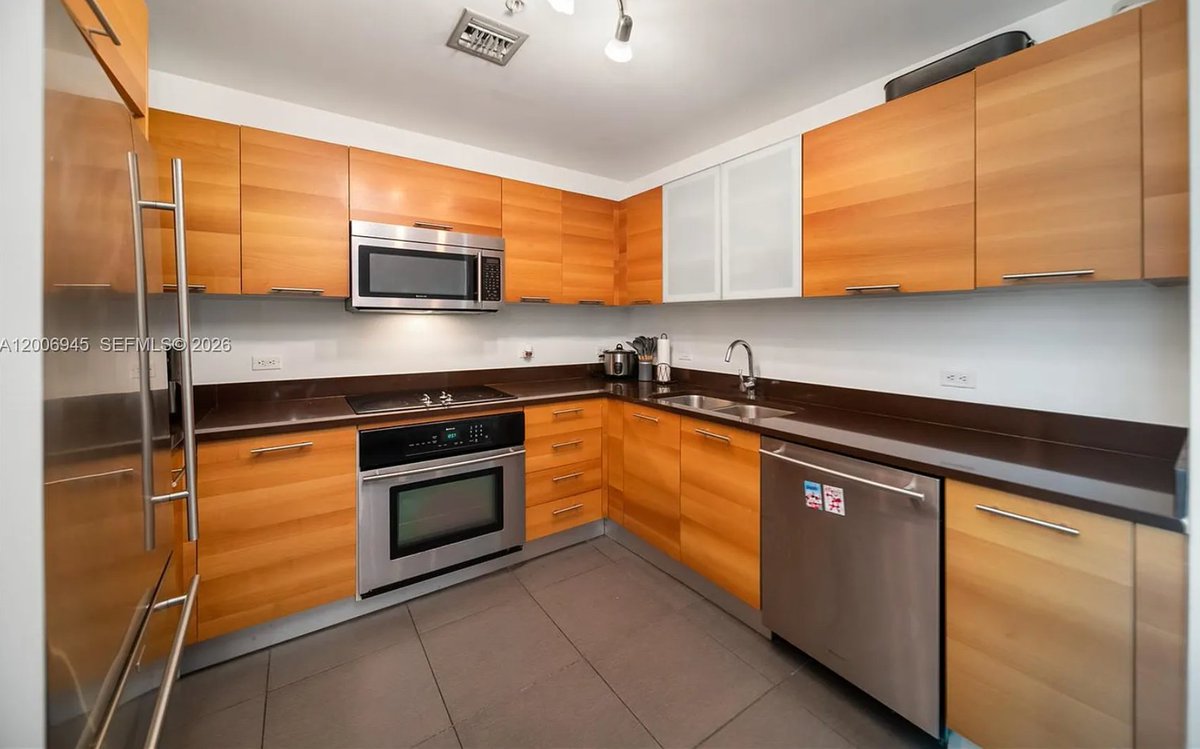 FI_Real_Estate's tweet photo. JUST REDUCED 
4 Midtown - 3301 NE 1st Ave. #M0308 Miami FL 33137

New For Sale Asking Price: $550,000
Previous Asking Price: $599,990

- 1 Bedroom
- 1 Den
- 2 Bathrooms 
  - 1,327 Sq. Ft.

NATALIA PURISACA P.A.
📧 np@fi.realestate https://t.co/Tt0rRZ5oKI