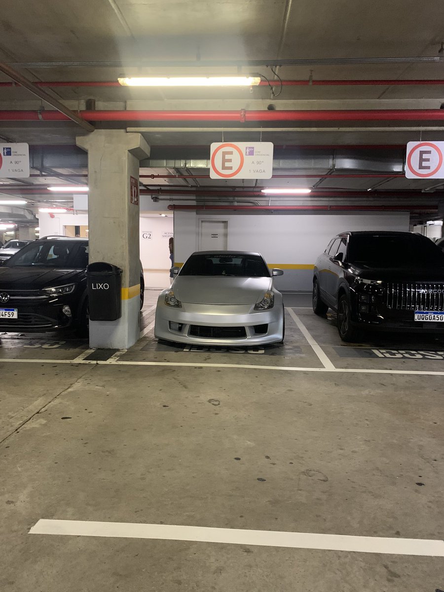 desbielei's tweet photo. mãe quero andar sem placa e estacionar em vaga de idoso https://t.co/2zf0uTWLtJ