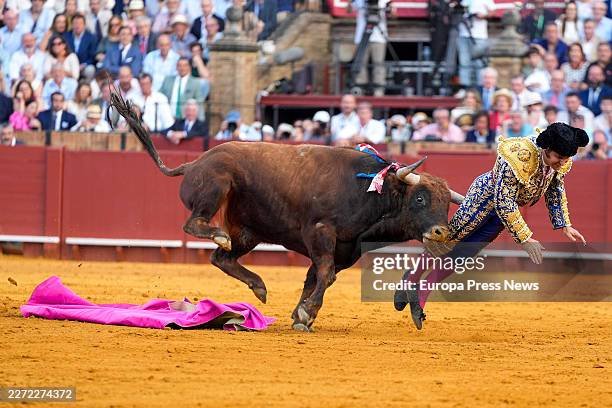 Barbaresco77's tweet photo. @cayetanaAT España efectivamente nunca ha estado tan libre y festiva como en este momento https://t.co/kIGVJdvdPj