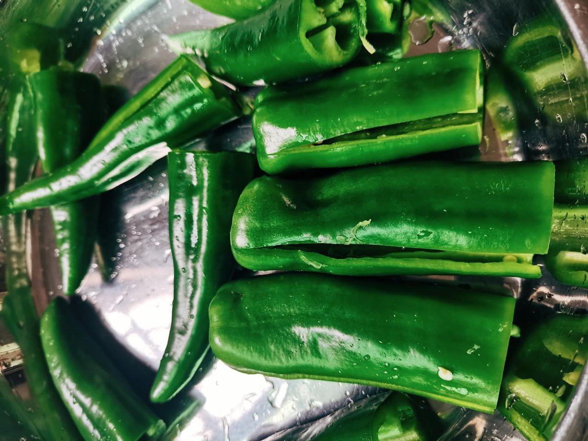 GeorgeBrooa2hl's tweet photo. [Craving bold, sunny flavors Dive into our homemade Mexican chiles rellenos—stuffed with melted Oaxaca cheese, smothered in spicy tomato sauce, crispy, and pure comfort in every bite!]， https://t.co/ylIbMsEcAL