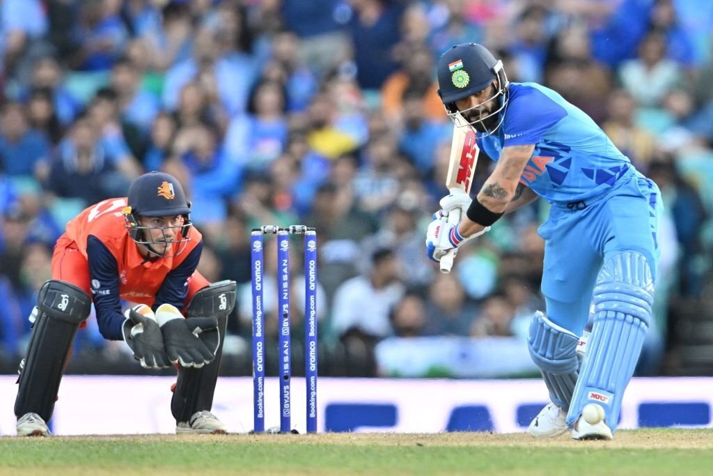 sayli665591's tweet photo. Good morning viratians ❤️
.
.
#viratkohli #indvshongkong #oldpics #unseenpicsofkohli #mychiku #mylove #kingkohli #wc2022 #t20cricket #cricketlovere
.
. https://t.co/yaETWLpnLt