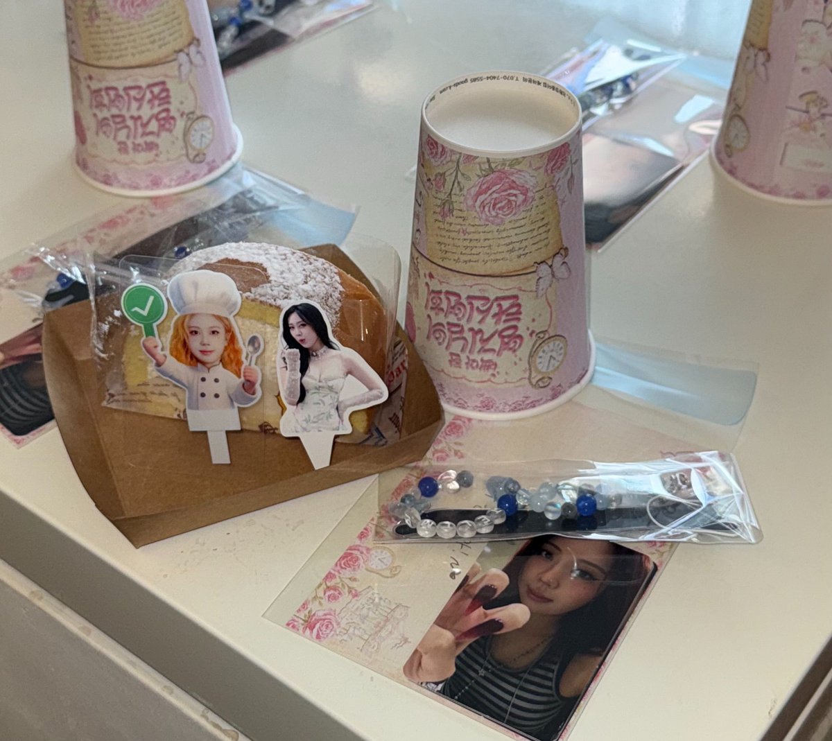 YOUNGJIDAY_2026's tweet photo. 2026 #이영지 생일카페 : <백마탄 영지님의 탄신연회> DAY2

2026.09.06 생일카페 오픈했습니다🎠 https://t.co/HIGFW7obEB