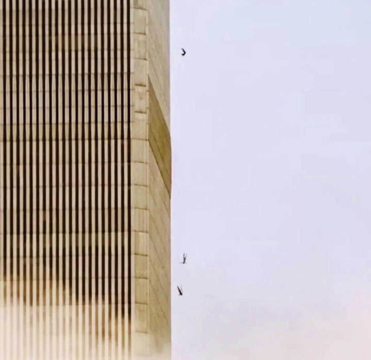 C__DiLorenzo's tweet photo. Post 4:  I REMEMBER 9/11 Series. 

After both Airliners crashed into both Tower 1 and Tower 2 WTC. 

Many of us stood on that block staring up in disbelief, trying to comprehend what has taken place. 

The amount of confusion anger anxiety hopelessness and the determination to do something was staggering. 

I witnessed hundreds of FDNY, NYPD along with FBI personnel rushing towards those buildings and trying to make sense of what we were seeing. 

Some of us that day witnessed almost 100 people that chose to jump to their death rather than being burnt alive. The sights, the smells, and the sounds will be with me to my last day on earth.

No one could have imagined the horror when they collapsed. 

NEVER FORGET 🇺🇸  09/11/01