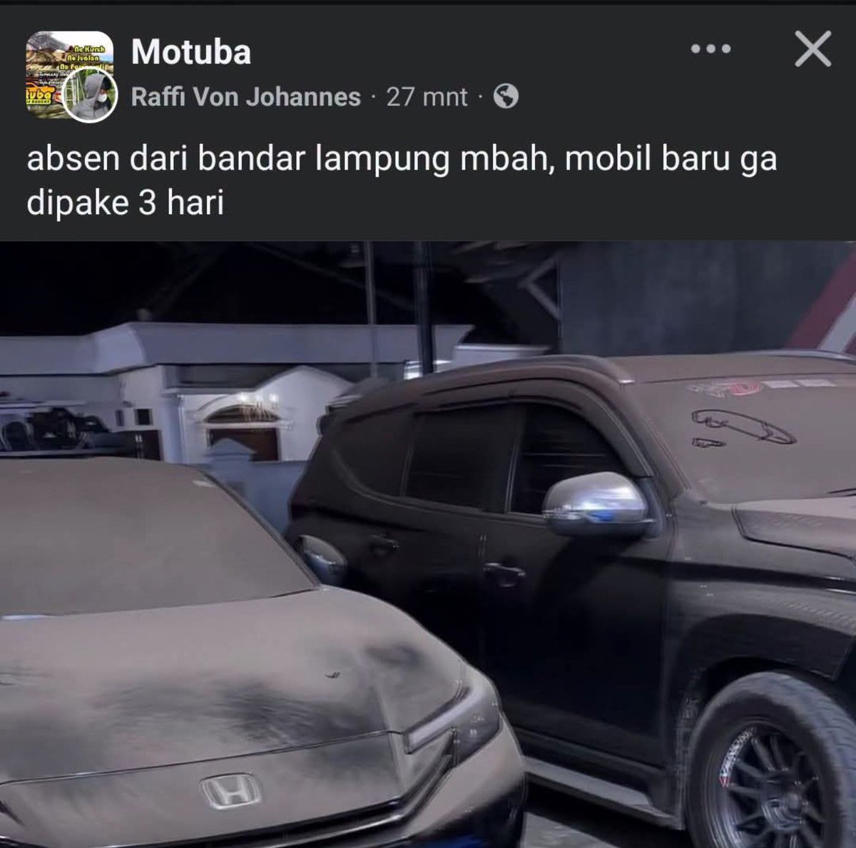 coffebit's tweet photo. Debu abu vulkanik tidak mengentikan orang-orang gambar titit di kaca mobil 😞 https://t.co/743Ah1Aupt