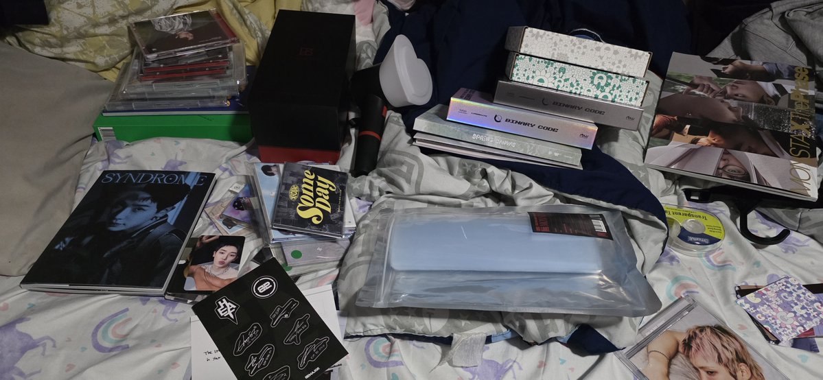 Breezy4monstax's tweet photo. This weekend was great! Most of my @ChoiceMusicLA albums came in from the sale they had. It was a blast opening everything https://t.co/pFwmeHRzfY