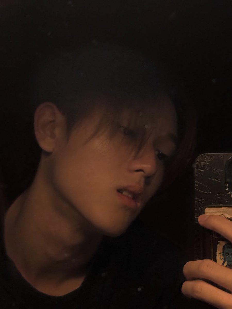 Reynaldovur's tweet photo. แสบจริงๆ เลยนะตัวเอง https://t.co/uLo3O3OUKu