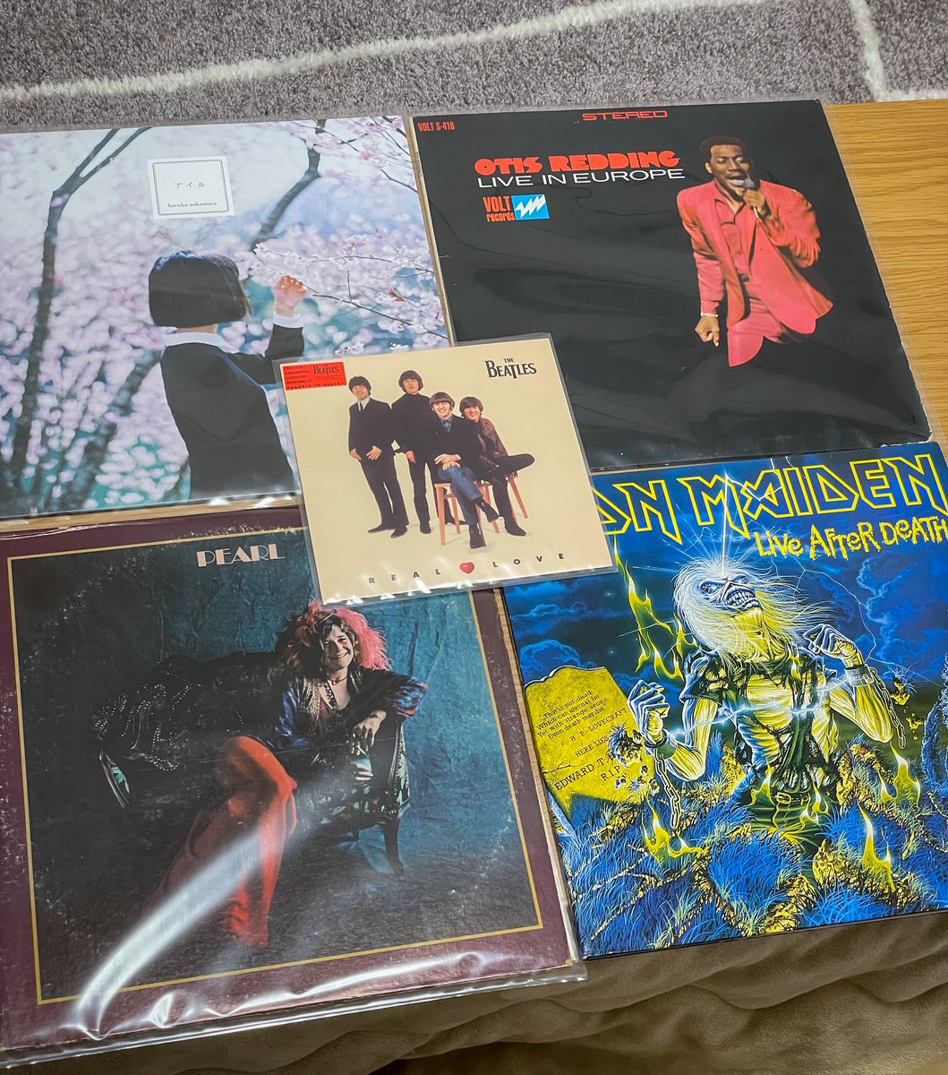 segaha's tweet photo. 昨日買ったレコードです
欲しかったやつ、元々買う予定がなかったやつ…
毎回ジャンルがバラバラだ https://t.co/PI9GiolliG