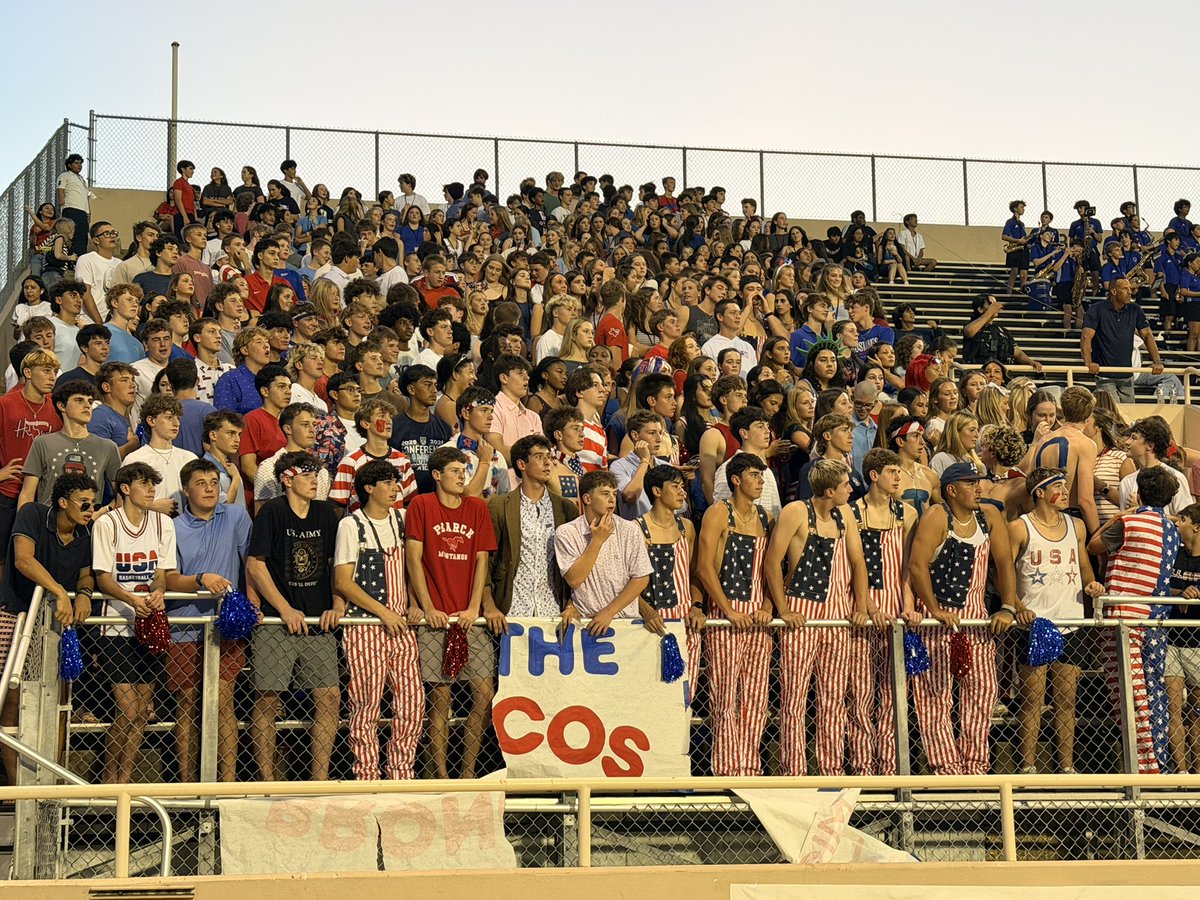 sburtrisd's tweet photo. Friday Night Lights at Eagle-Mustang Stadium! 🏈❤️💙 Nothing better than Mustang football, Friday night energy, and cheering on our Pearce students!

Proud to be a Mustang! 🐴❤️💙 #GoMustangs #PearceLC #FridayNightLights https://t.co/AomPY1uVM0