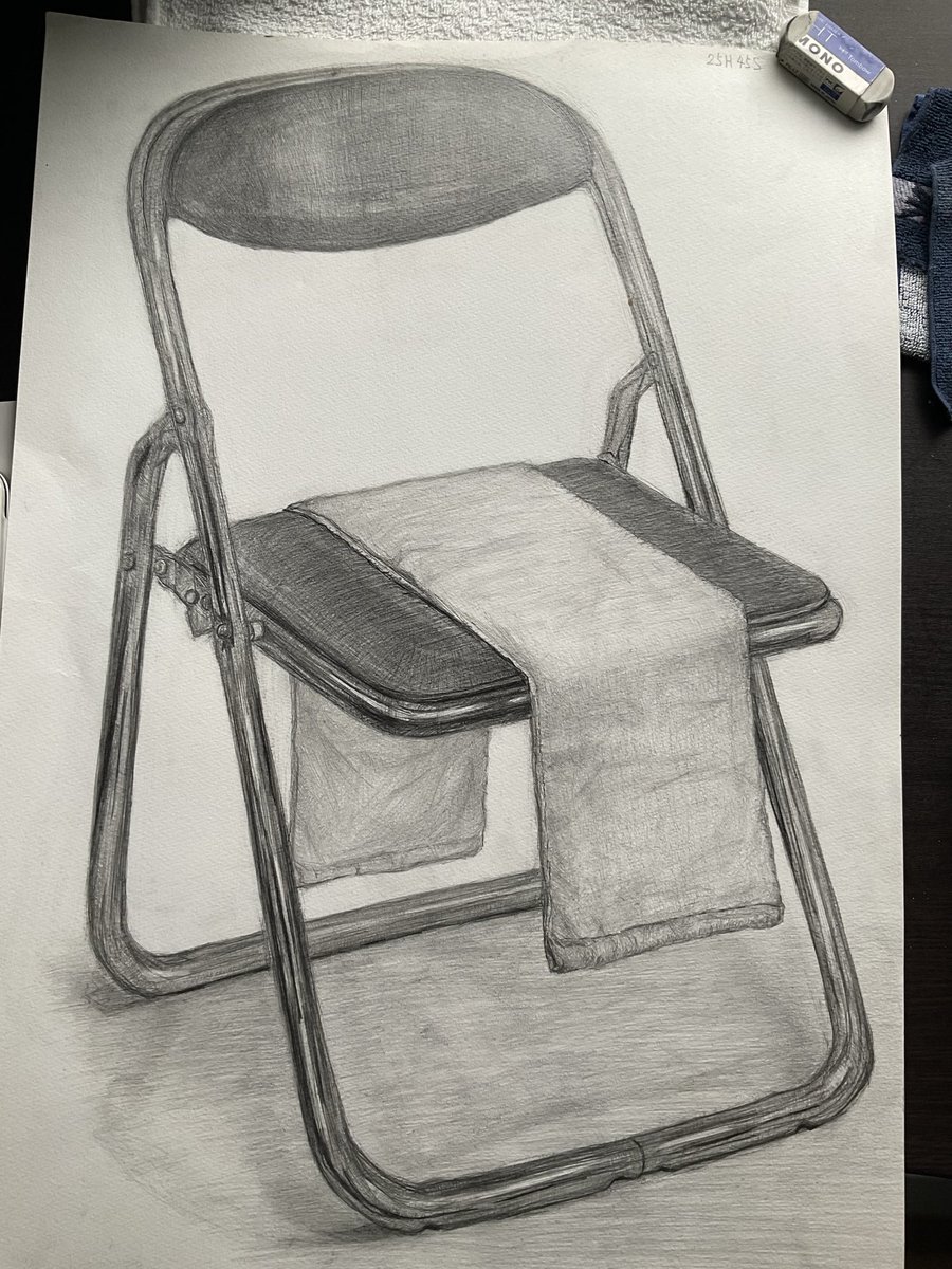Rem_trace's tweet photo. 1枚目が実際に昔に描いたやつで、２５時間45分で完成。
2枚目が生成AIの絵で、50秒で完成したやつ。
成果だけで見るなら影怪しいけどAIでいい。
ただ、内に蓄積させたいなら描いた方がいい。
近いレベルまで行けるなら効率化でAI通して修正なんだけど、
それ出来ないなら個人の趣味なら手描きかなぁ。 https://t.co/2XQNtC7pMf
