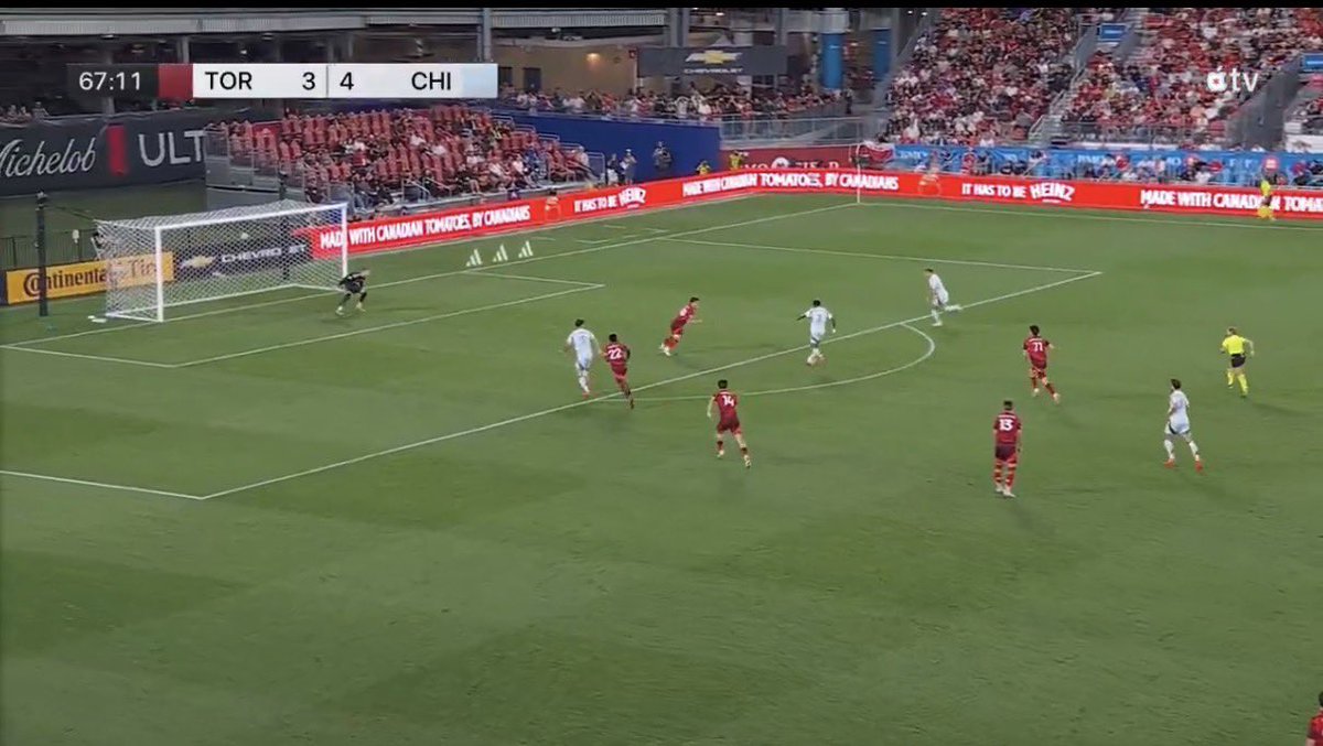 JanTracz4's tweet photo. @ChicagoFire Single worst and most selfish attacking decision tonight, maybe all season. Lost you the win tonight. https://t.co/ZTmTcXJLQH