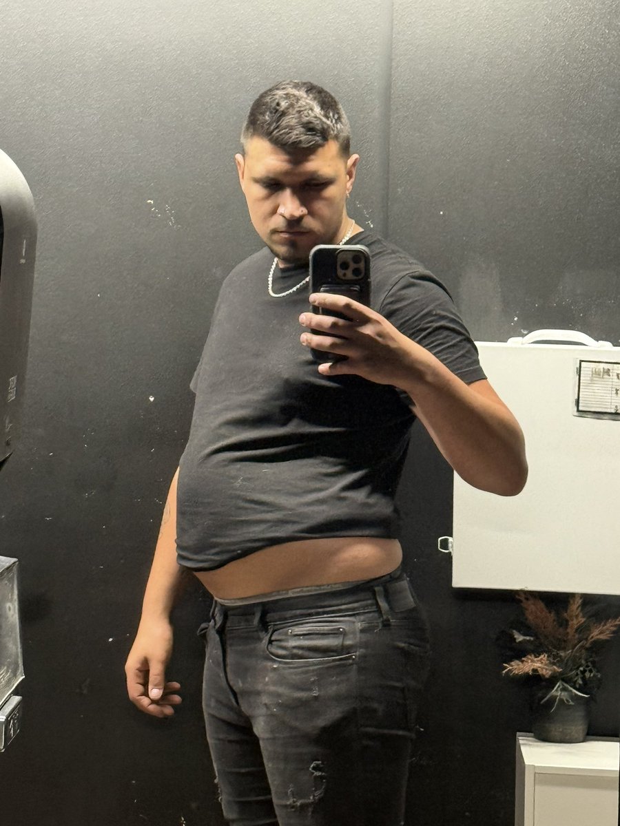 just_here350's tweet photo. Swipe for a guy reveal 😈 https://t.co/cetIIlJNdA